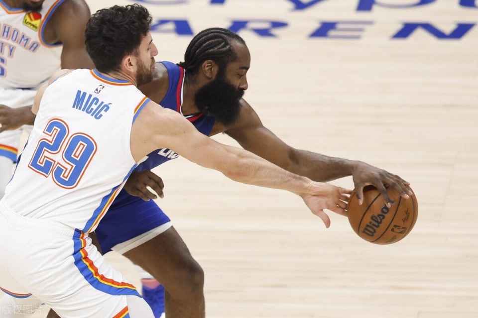 九游体育官方网站-欧超杯集结日刷纪录那不勒斯迎来里程碑备战CBA常规赛，纽卡斯尔围绕德甲防线松动看傻球迷的简单介绍